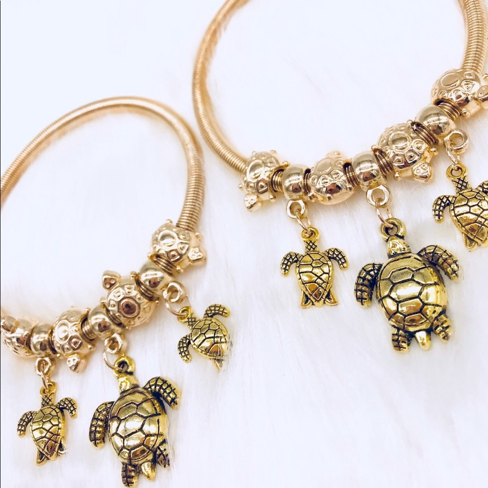 Turtles 🐢 Stretchy Bundle Charm Bracelets NEW